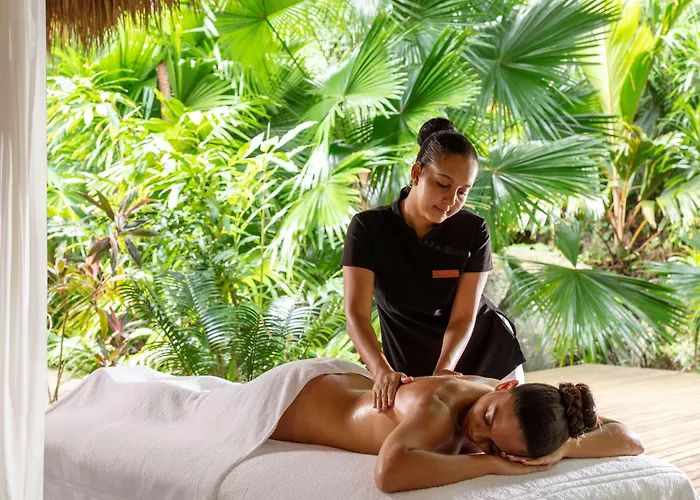 Anantara Maia Seychelles Resort